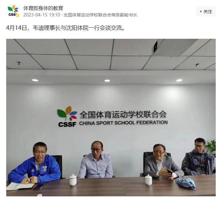 女生把自己尿口扒开给男生捅