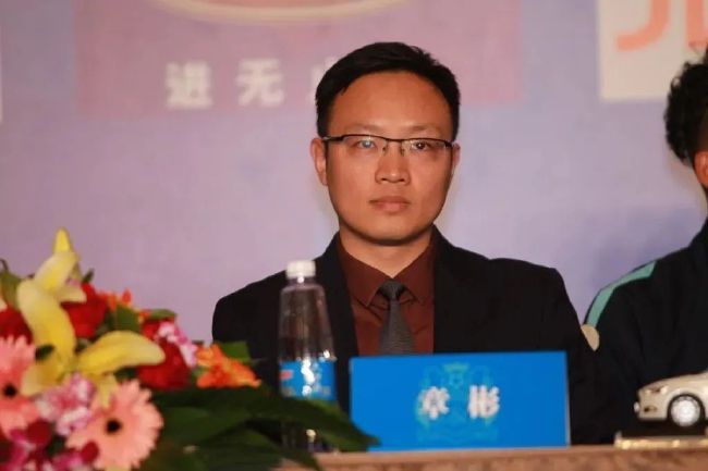 亚洲伦理在线免费看