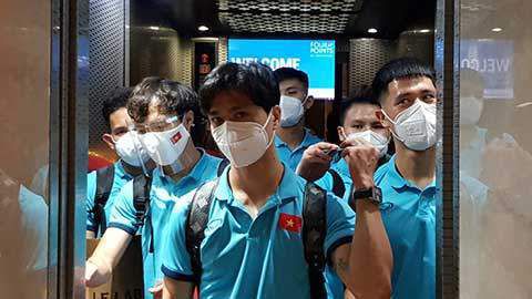 老师她亲自教我做爰