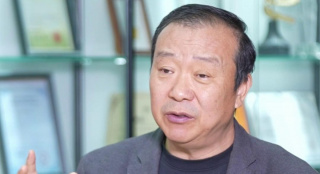 偷吃男朋友的朋友